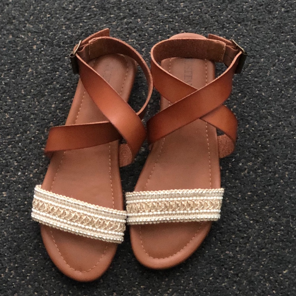 Sandals - Picture 3 of 3